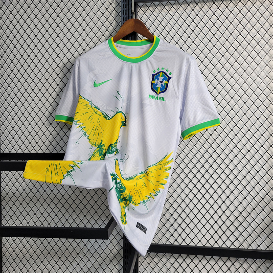 Maillot du Brésil blanc Pigeon