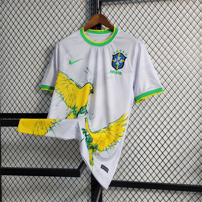 Maillot du Brésil blanc Pigeon